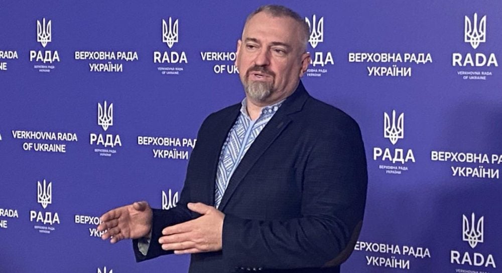 В Раді пояснили проблеми зі збірним мобілізаційним пунктом на ДВРЗ В Раді пояснили проблеми зі збірним мобілізаційним пунктом на ДВРЗ