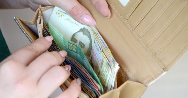 Зарплати до 60 тисяч гривень вакансії з найвищими доходами для українців Зарплати до 60 тисяч гривень вакансії з найвищими доходами для українців