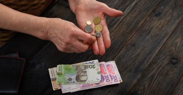 Українці віддають перевагу готівці назвали основні причини в НБУ Українці віддають перевагу готівці назвали основні причини в НБУ