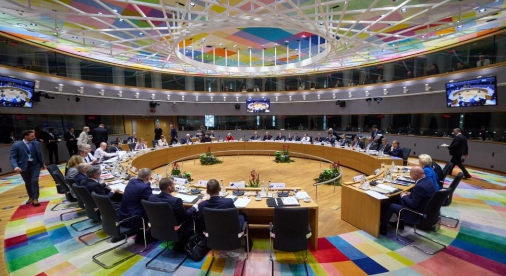 Війська РФ на кордоні викликають більше тривоги ніж судові позови заявив Зеленський про заморожені активи Війська РФ на кордоні викликають більше тривоги ніж судові позови заявив Зеленський про заморожені активи