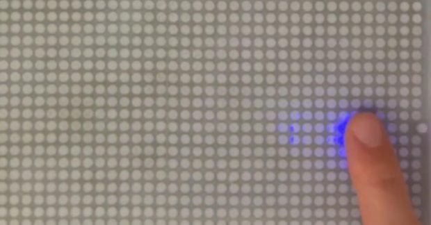 Вчені винайшли перший у світі екран з тактильним зображенням Вчені винайшли перший у світі екран з тактильним зображенням