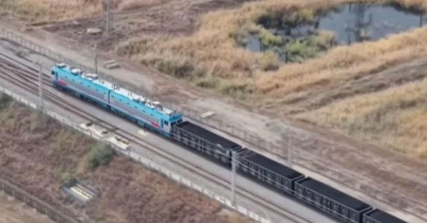 Китай першим у світі випробував тяжкі поїзди з системою віртуального зчеплення Китай першим у світі випробував тяжкі поїзди з системою віртуального зчеплення