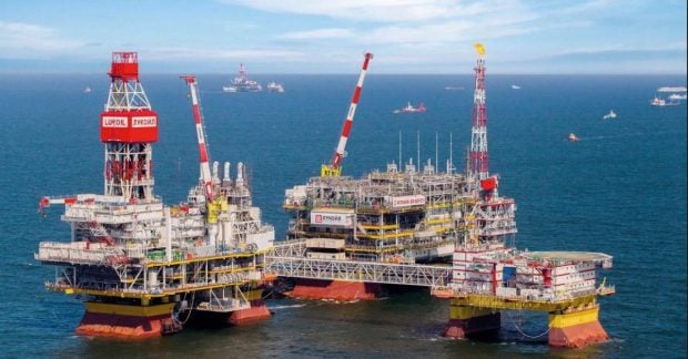 Україна вперше завдала удару по видобутку нафти Росії зупинена платформа в Каспійському морі за даними джерел Україна вперше завдала удару по видобутку нафти Росії зупинена платформа в Каспійському морі за даними джерел