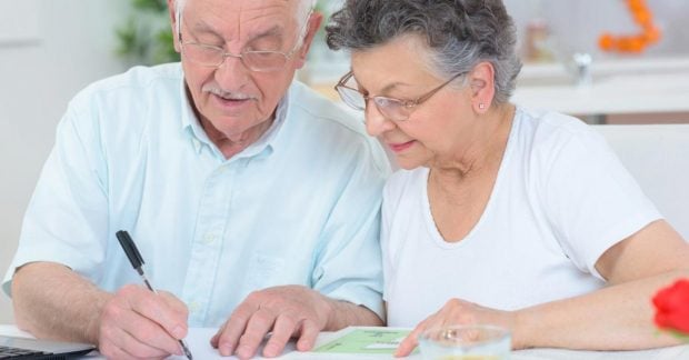 Понад 60 тисяч пенсіонерів в Україні отримують пенсію нижчу за прожитковий мінімум Понад 60 тисяч пенсіонерів в Україні отримують пенсію нижчу за прожитковий мінімум