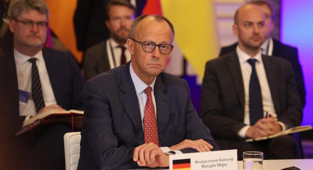 Мерц заявив що війна триватиме доки Росія не ослабне економічно та військово Мерц заявив що війна триватиме доки Росія не ослабне економічно та військово