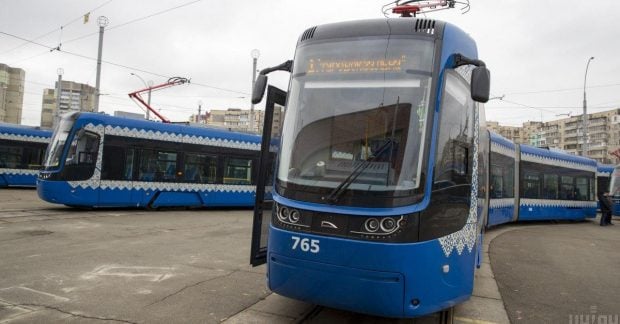 Після понад 40 днів перерви у Києві частково відновлять рух електротранспорту Після понад 40 днів перерви у Києві частково відновлять рух електротранспорту
