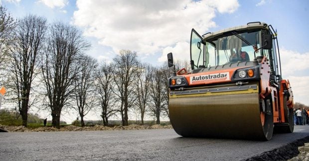 В Україні почали ремонтувати дороги Свириденко повідомила де полегшать рух найближчим часом В Україні почали ремонтувати дороги Свириденко повідомила де полегшать рух найближчим часом